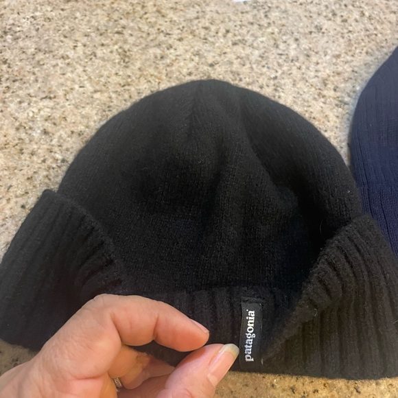 Patagonia Black Beanie - Picture 2 of 5